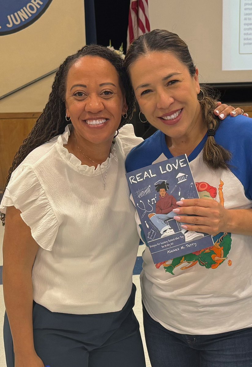 YMeza44's tweet photo. This teacher is finally on ☀️ break! I was fortunate to wrap up the yr w/@twstedteaching’s inspo msg fresh in my ❤️. Wow! Thank you! 🥰 #RealLove #EmpoweredByITI https://t.co/fn9KZN6Jkj