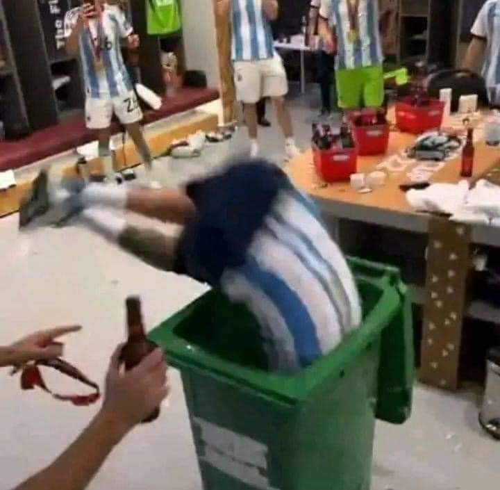TendenciasNac's tweet photo. HOY JUEGA LA SCALONETA Y DESPUÉS FINDE LARGO https://t.co/E7LuwxhubF