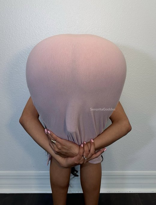 Come and get it 🍆 🍑 https://t.co/TfsXv4pmZA