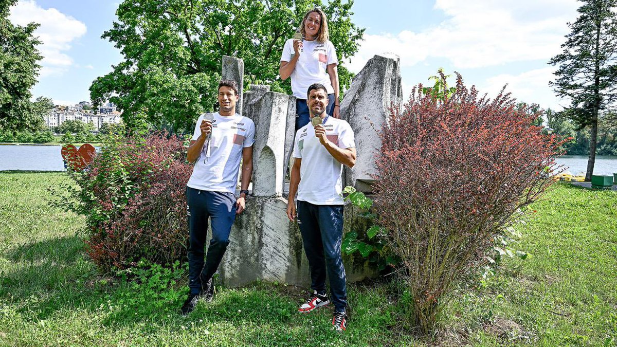 toMMilanello's tweet photo. La fatica non ci fa paura!!
Italia mostruosa agli Europei di nuoto in acque libere, nella gara più tosta: i 25km.
Doppietta Dario #Verani e Matteo #Furlan tra gli uomini.
Oro anche tra le donne con Barbara #Pozzobon.
Squali azzurri.
#EACBelgrade2024 https://t.co/MMOWaDHZ8l