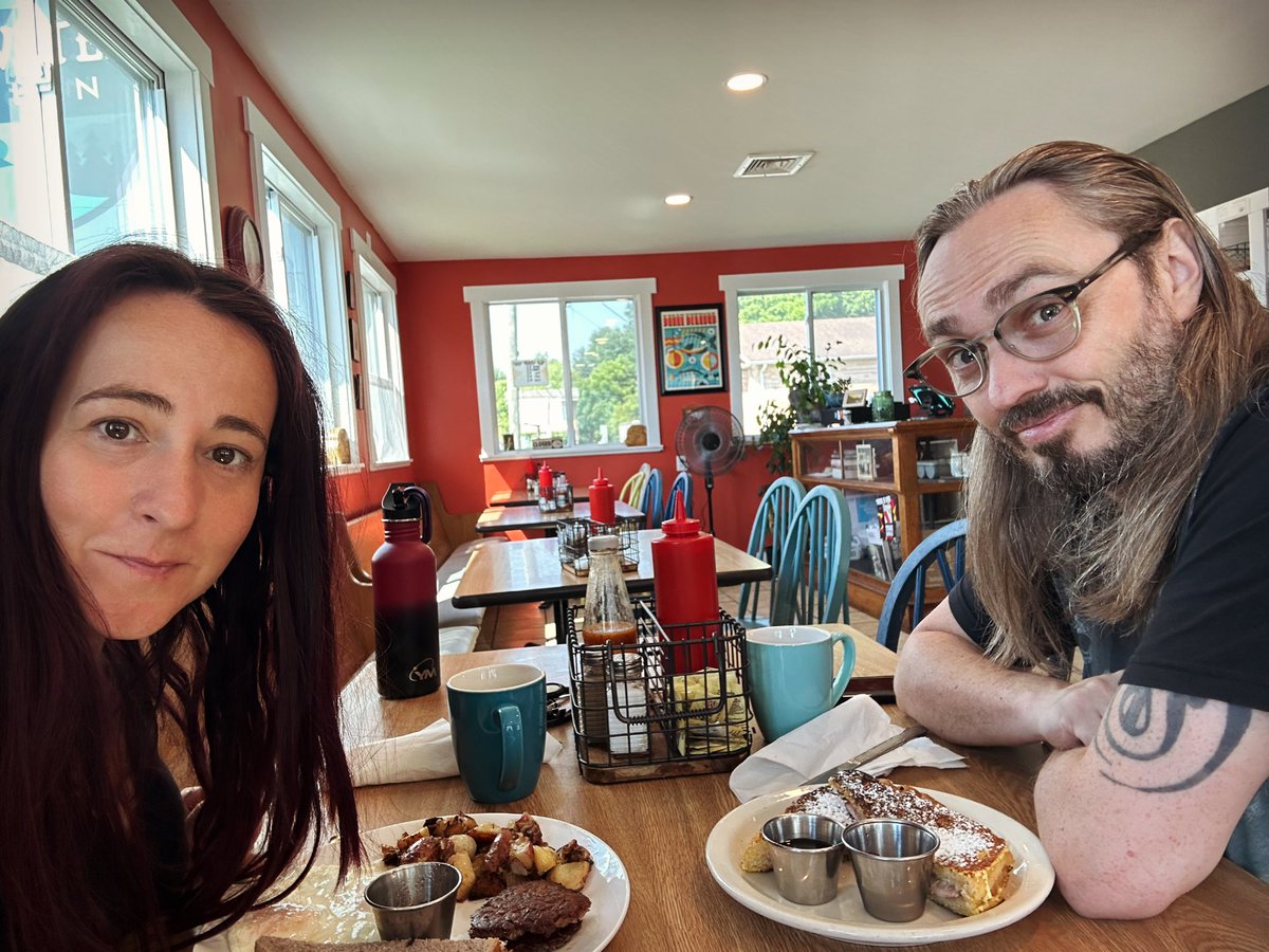 The first breakfast of many! 
13 shows in the next 17 days. We’ll do before and after shots! 🤣

House Concert in Hillsville, Virginia TONIGHT!!