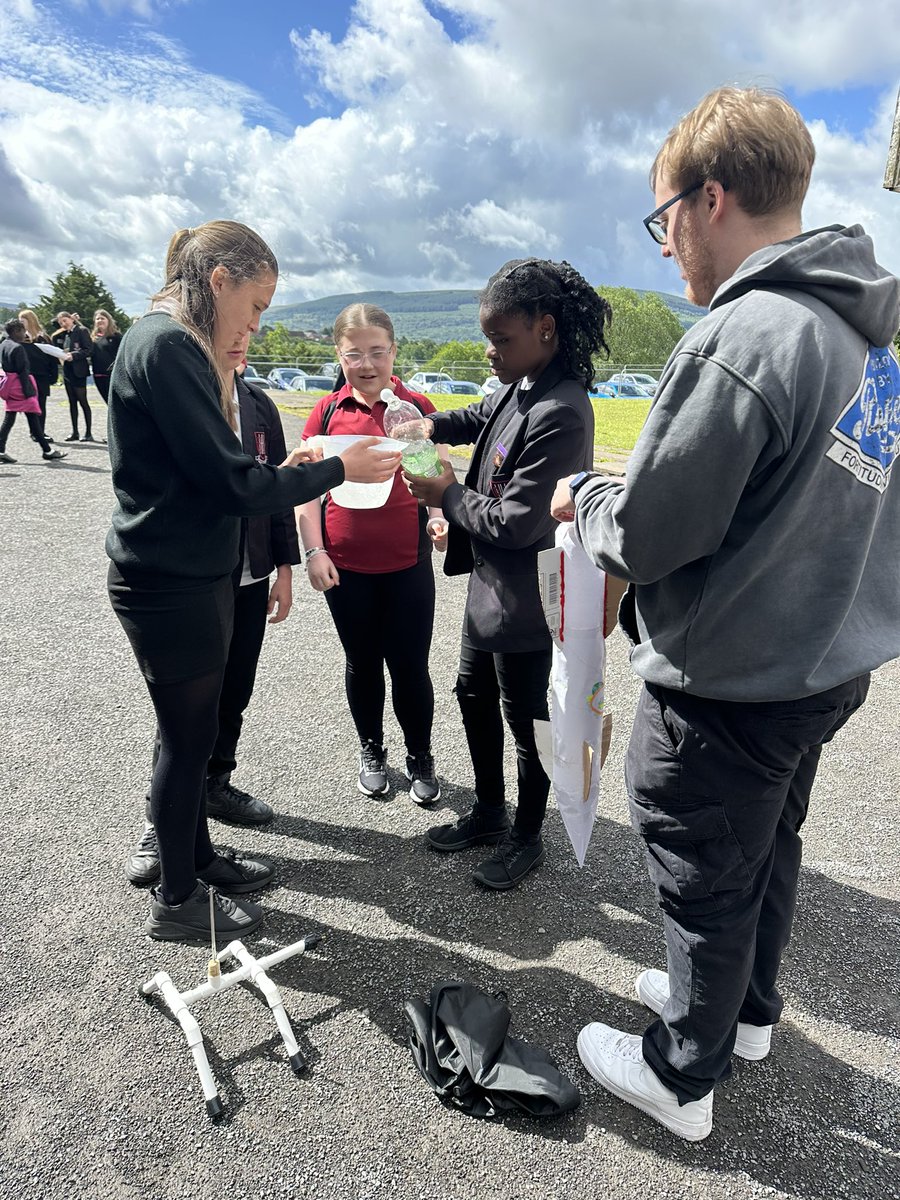 Anita Shaw (@stempwdlearning) on Twitter photo Great rockets workshops from our #WVEP Panasonic Trust HE and FE bursary students at <a href="/BishopHedleyRC/">BCA @ BHHS Campus</a> today! 🙌Brilliant #rolemodels! #techvalleys #CWRE #curriculumforwales Great rockets workshops from our #WVEP Panasonic Trust HE and FE bursary students at <a href="/BishopHedleyRC/">BCA @ BHHS Campus</a> today! 🙌Brilliant #rolemodels! #techvalleys #CWRE #curriculumforwales