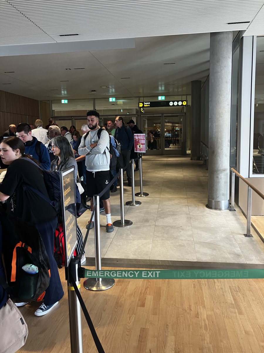 Rupert Younger (@profyounger) on Twitter photo This line from the other view - stretching out past the toilets <a href="/OsloAirport/">Oslo Airport</a> <a href="/visitnorway/">Visit Norway</a> This line from the other view - stretching out past the toilets <a href="/OsloAirport/">Oslo Airport</a> <a href="/visitnorway/">Visit Norway</a>