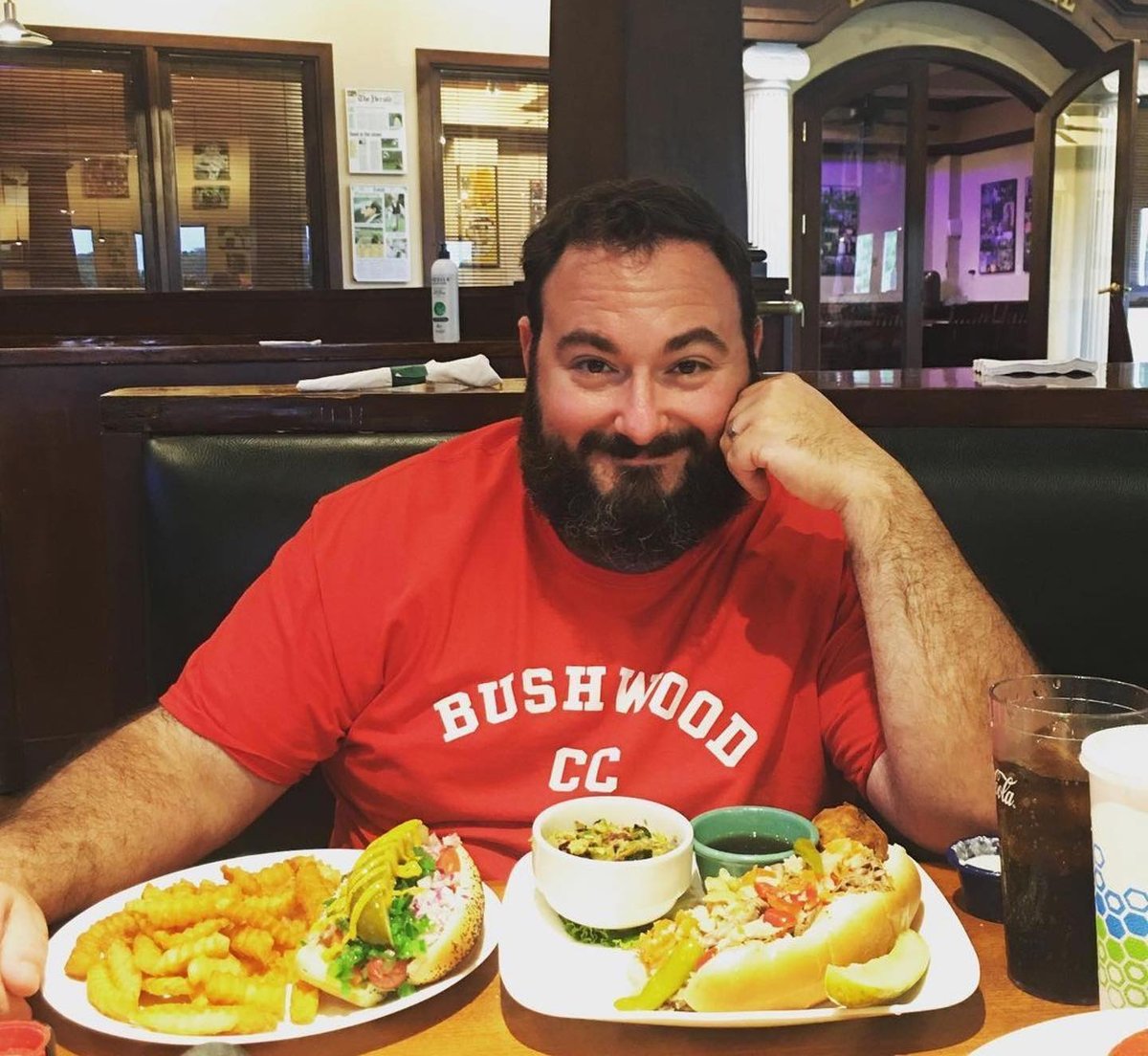 This Father's Day, give Dad the ultimate gift: a belly full of his favorite food! We'll see you Sunday to celebrate Dad!