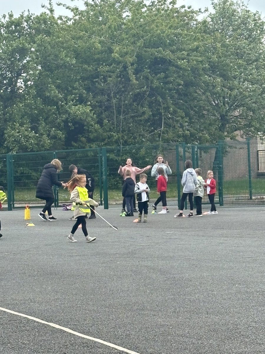 P7 loved doing the potted sports with P1 today! So much enthusiasm and fun- from some of the youngest, to the eldest in the school - great teamwork! @DycePrimary <a href="/misssabwatson/">Miss Watson</a> <a href="/MrAndrew_Dyce/">Mr Andrew</a> <a href="/MrsRose67097001/">Mrs Rose</a> <a href="/fjw38/">Fiona Wilson</a> 🥇📿⚽️⛳️