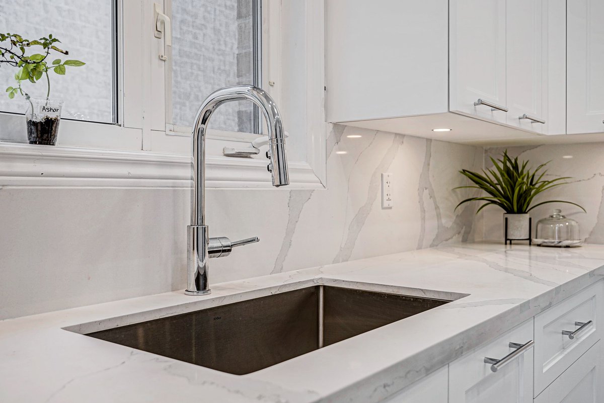 mtesworks's tweet image. Choosing the right backsplash to complement your countertop can elevate your kitchen's style instantly. 
#KitchenDesign #Countertops #Backsplashes #HomeImprovement #InteriorDesign