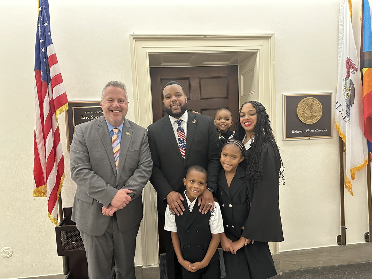 309Allen's tweet photo. Thank you Congressman @ERICSORENSEN & Staff and amazing US Capitol Hill Tour. We truly appreciated the hospitality and your continued service 🙌🏽🇺🇸 #uscapital #whitehouse #washingtondc #17thDistrict https://t.co/FtTfxhHNeL