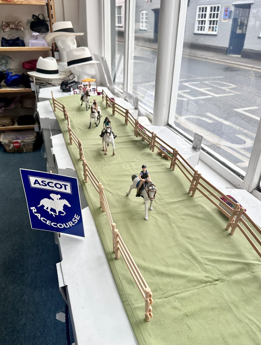 L_C_Millinery's tweet image. The kids are loving our Royal Ascot themed window at the moment Car park picnic, race course 🐎&amp;amp; behind the scenes
With a little bit of artistic license 😊
#royalascot #royalascot2024 #shopwindow #hatshop #hathireshop #racedayhat #hat #hats #wallingforduk  #louiseclairemillinery