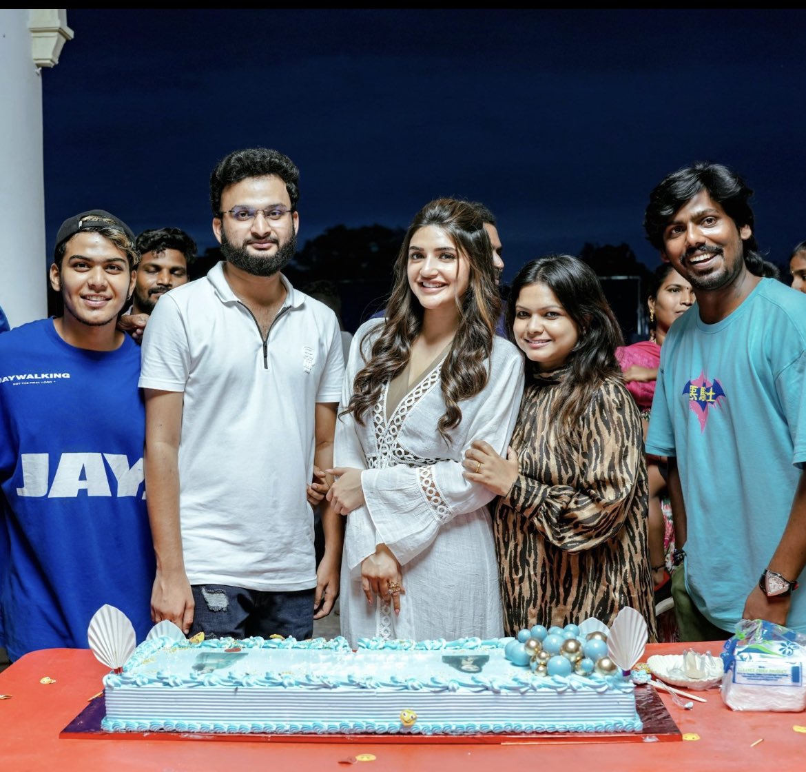 SreeleelaClub's tweet photo. Wishing  Evergreen &amp; Talented Indian Telugu Cinema Megastar Actress @sreeleela14 Garu A Very  Happy Birthday! 🎂
We wish you lots of Love &amp; Happiness Year Ahead! ❤️🍰🍫💥🎉
#HBDSreeleela  @telugufilmnagar @BollywoodMusice @leelaforever  @sareeleelaTeam @MaheshBFanClub https://t.co/l3YCc520lb