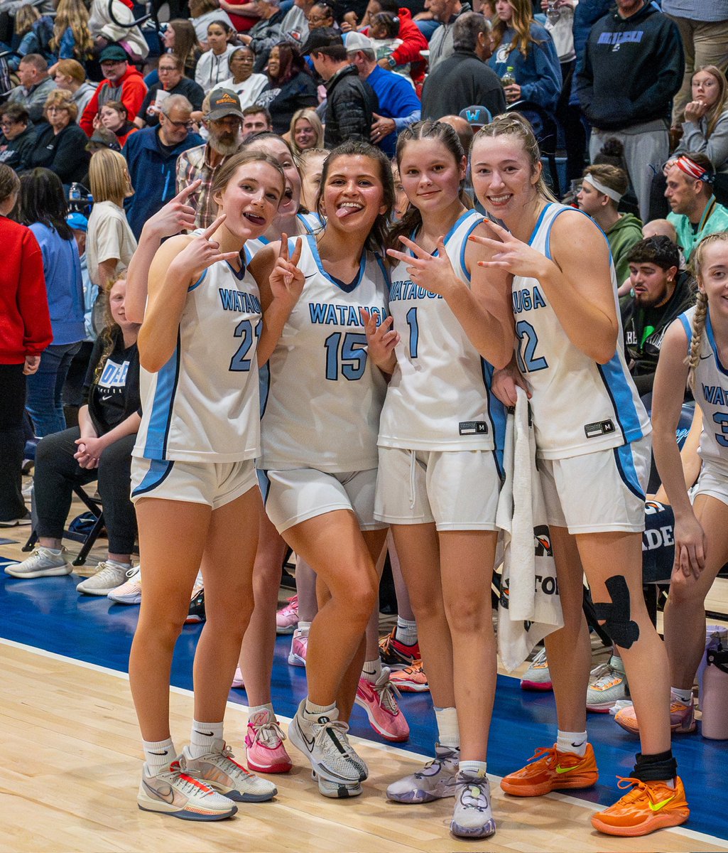 Kate_sears12's tweet photo. Come hangout with Watauga Women’s Basketball June 24-26th 9-12! 🤗🤗

Sign up here:
https://t.co/ih8TRv8bCn https://t.co/ay0HnbdcEH