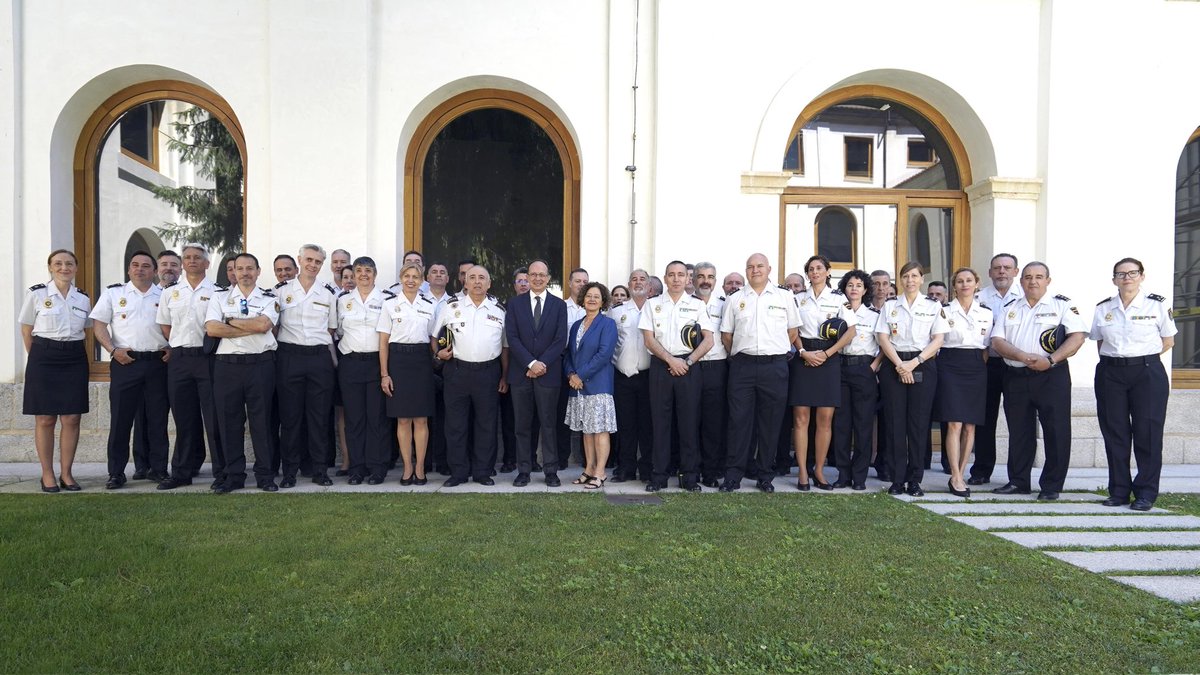Hoy se ha clausurado en la <a href="/IEbusiness/">iebusiness</a>  de #Segovia el XI Curso Superior de Gestión

34 alumnos  de <a href="/policia/">Policía Nacional</a> han sido formados en una amplia diversidad de materias relacionadas con la gestión en la #PolicíaNacional