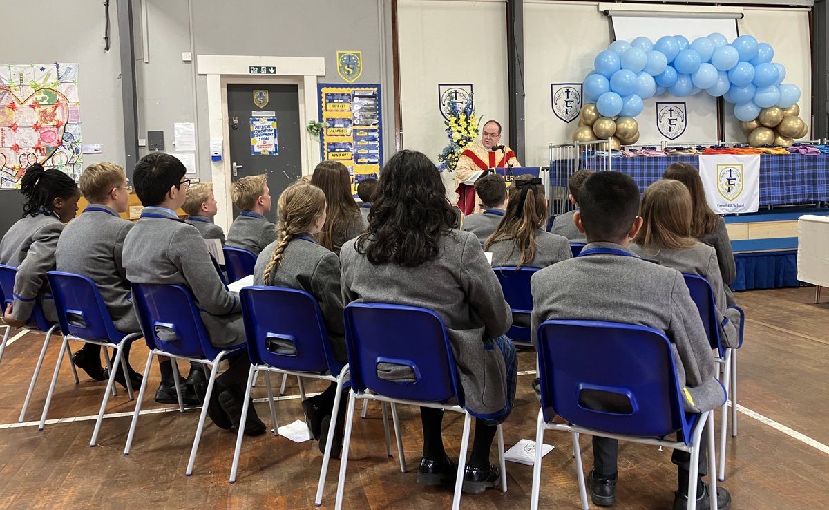 HTfernhill1953's tweet photo. A beautifully uplifting Mass and ‘going forth’ assembly for our Transitus pupils @FernhillSchool. Lovely to be joined by family and friends to round off their primary school journey. We look forward to seeing them in the senior school in August. @rcmotherwell #ForeverThrive https://t.co/yPYgysTCS7
