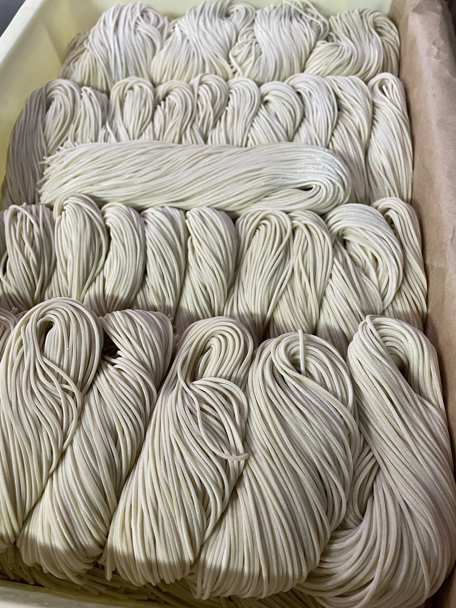tukemenmiyamoto's tweet photo. 麺屋一燈14周年イベント
煮干しつけ麺宮元は麺担当させていただきます。
はるゆたか
きたほなみ
ネバリゴシ
あやひかり
当日券も販売されるので煮干しつけ麺宮元の常連さんも食べに来てください😊
では当日よろしくお願い致します🔥
#menyaitto https://t.co/BgNvCWdTgX