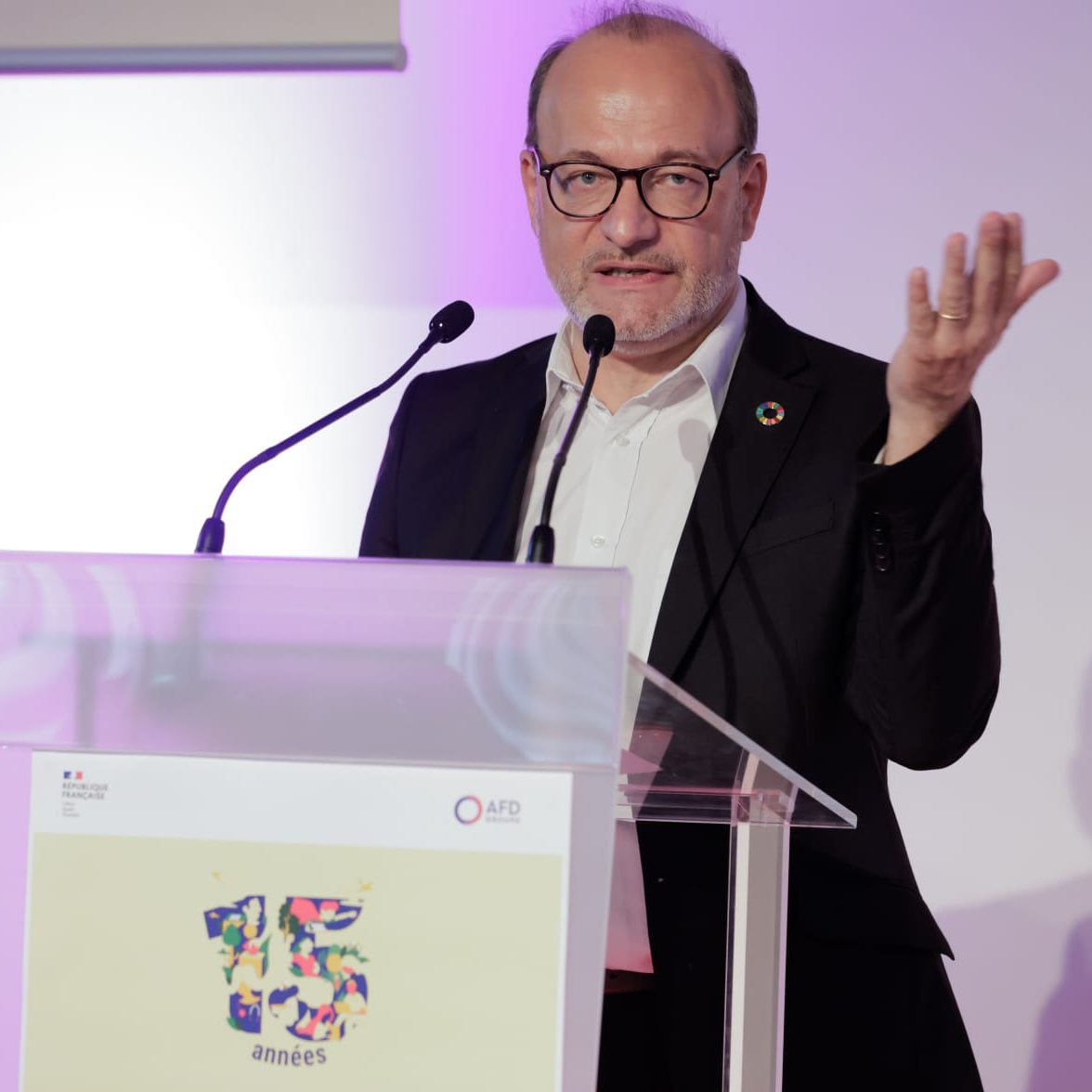 RomainRegulaire's tweet photo. L’@AFD_France a fêté hier les 15 ans 🎂 de son partenariat avec les OSC. Trait d’union entre les pouvoirs publics et les citoyens, elles nous aident à améliorer l’impact de nos projets et nous incitent à nous transformer pour un 🌍 durable et inclusif. https://t.co/bT5jTzZJ81