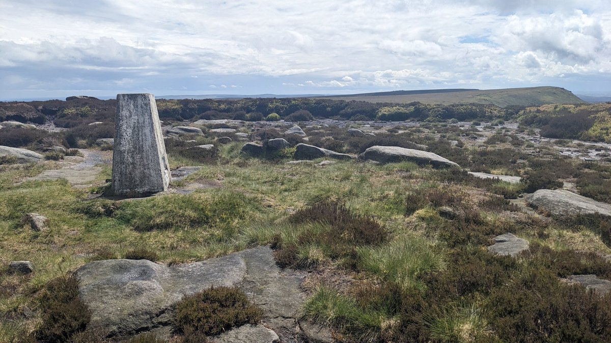 fellrunningguid's tweet image. Today's gritstone scenery from the Dark Peak #PeakDistrict #trigpoint