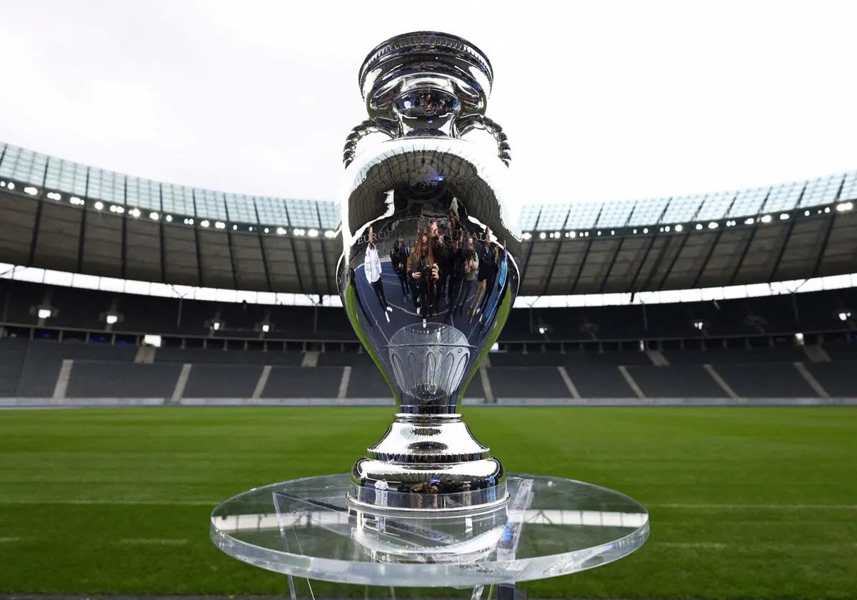 TendenciasDepor's tweet photo. "14 de Julio": 

Porque ese mismo día se juegan la final de Wimbledon, la Eurocopa y la Copa América. https://t.co/ThRWtikina