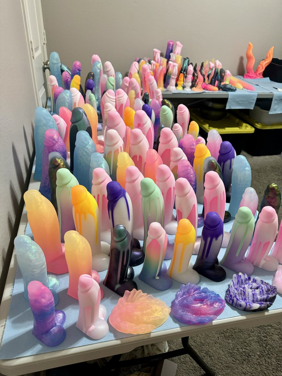ppsculptors's tweet photo. Whoa! Tomorrow’s drop is gorgeous 😍

Close up table pics in replies 🤩

Detailed preview pics this evening ❤️

Please don’t hesitate to ask any questions about anything on the table! https://t.co/nqhHrDXvI1