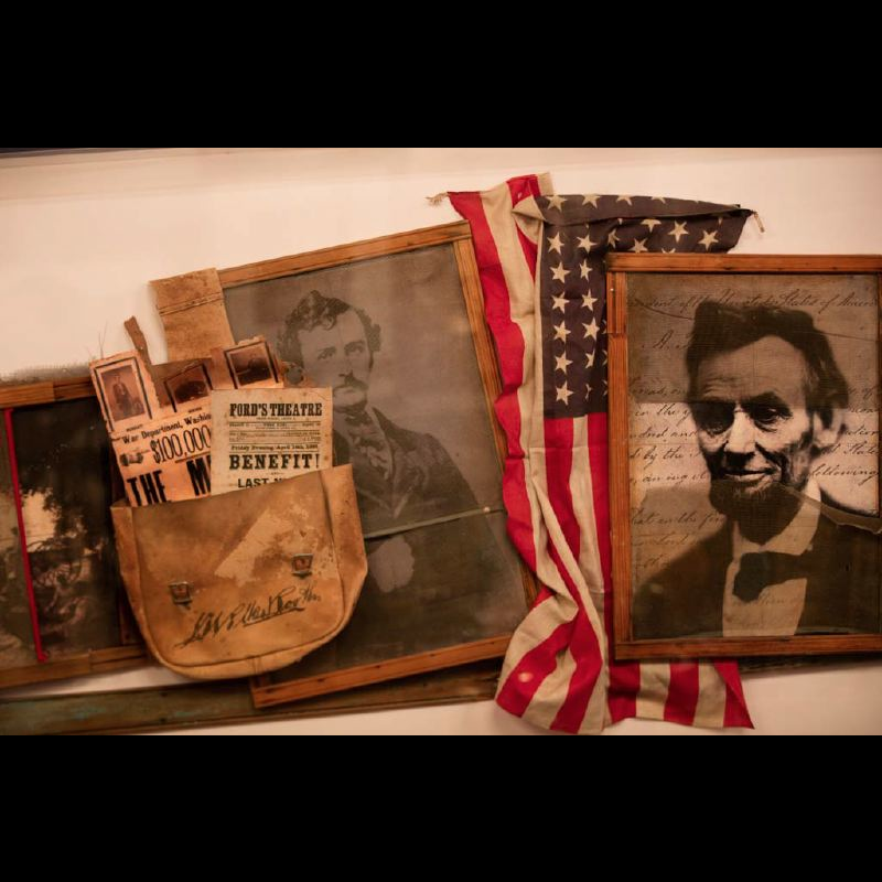 🇺🇸 Happy Flag Day! 🎉 Get ready to show off your American pride with these fabulous flag-themed finds from the Mansion. 🏰🎩🇺🇸 Let the stars and stripes shine on your feed! ❤️💙 #FlagDayFinds #PatrioticPicks #MansionMemorabilia #StarsAndStripes #USApride