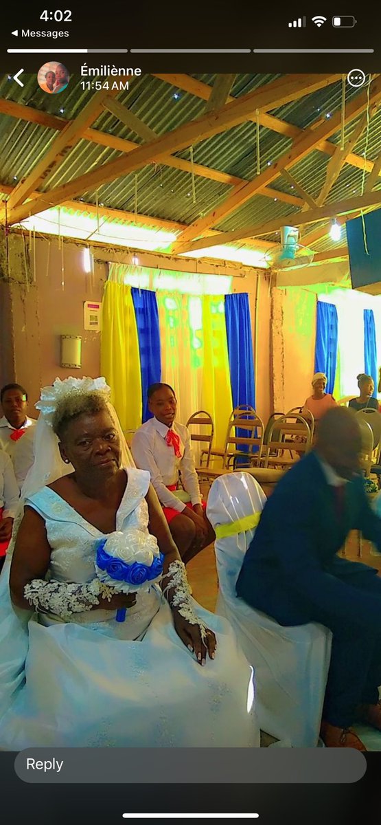 EmmanuBea's tweet image. Aprè 37 ans #Separasyon ,#Manmanm ak #Papam deside Antann yo devan Sosyete a. M di Mesi BonDye🙏🏼, paskem pat Leve ak Papa, men Jodia yo Fèm Depanse pou yo Marye. 🤣🙏🏼🥰🙏🏼🙏🏼🙏🏼🙏🏼