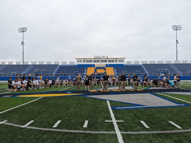 Clyde Flier Football tweet media