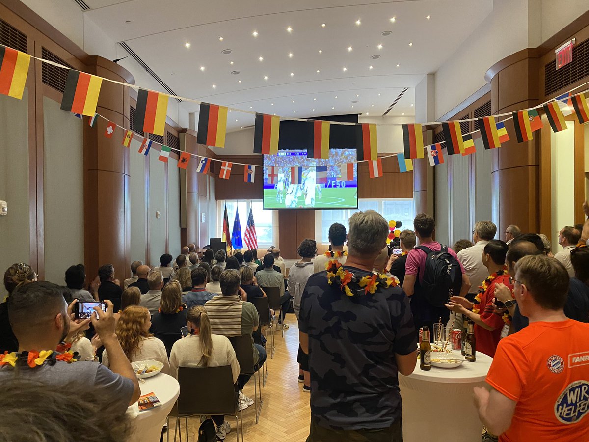 UniCologneNY's tweet image. ⚽️ Kick-off of the #euro2024 soccer tournament watch party at @GermanyNY  &amp;amp; @GermanyUN in #NYC! Happy to be here on behalf of @UniCologne! 🥳🇩🇪🏴󠁧󠁢󠁳󠁣󠁴󠁿
