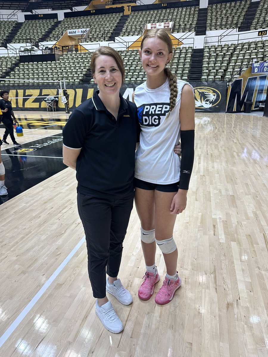 PiperLadwig's tweet photo. Thank you @MizzouVB! Loved meeting coaches and playing with the team! Can’t wait to do it again! https://t.co/ZQE7CEiOq3