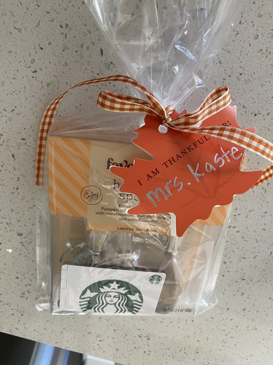 Thankful to be a teacher and making a difference.  I am proud to be a Quizizz Game Changer! 😎

@Quizizz is an incredible platform and the ways you can use AI are 🔥

quizizz.com/home/certified…
#edtech <a href="/AlanaColabella/">Alana Colabella ➡ #TCEA</a> #quizizzgamechanger #youcanwithquizizz