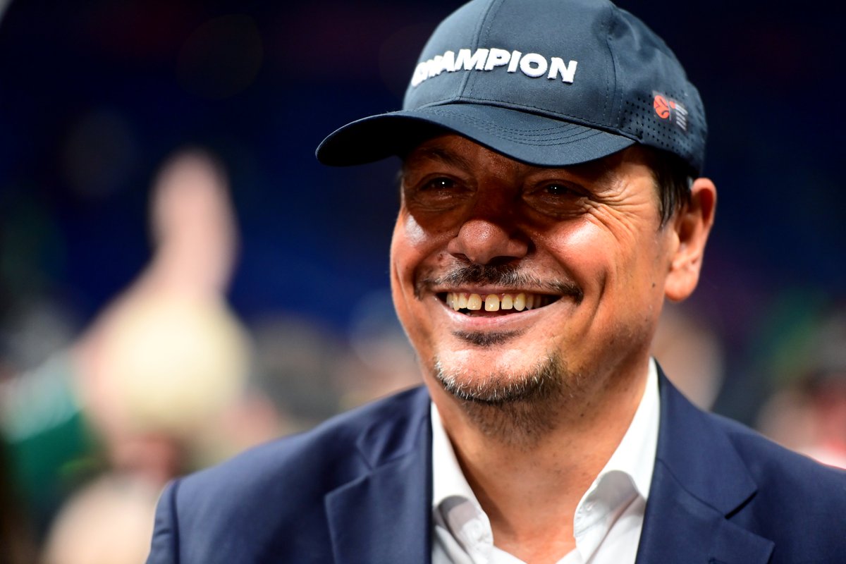 ☘️ 2-0 geri düştüğü Olimpiakos serisinden, Yunanistan şampiyonu olarak çıktı.

🏆 Ergin Ataman ve Panathinaikos.