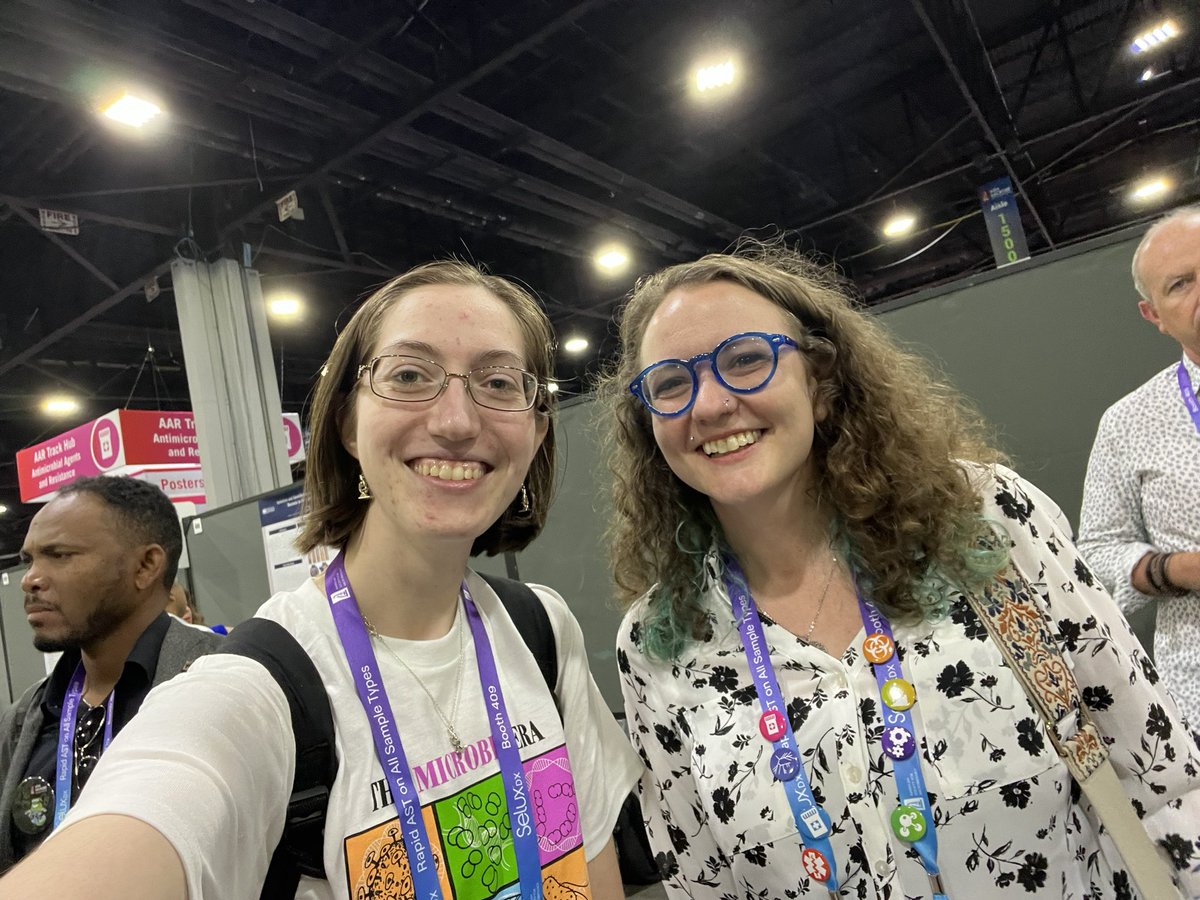 liv_laugh_lab's tweet image. meeting twitter friends irl!!! 🥹🧫🤩 @ntrlycompetent @KAMacGillivray #ASMicrobe