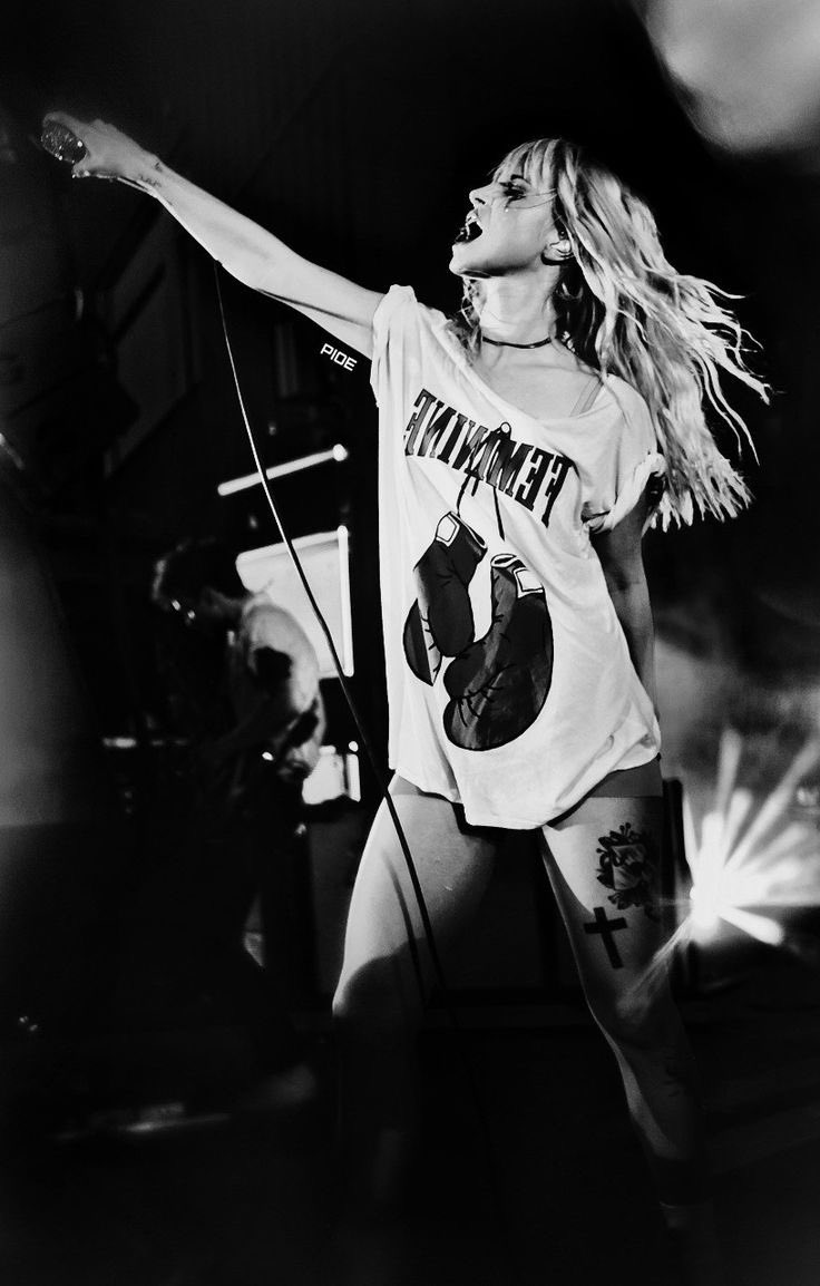 caught in the middle tweet media