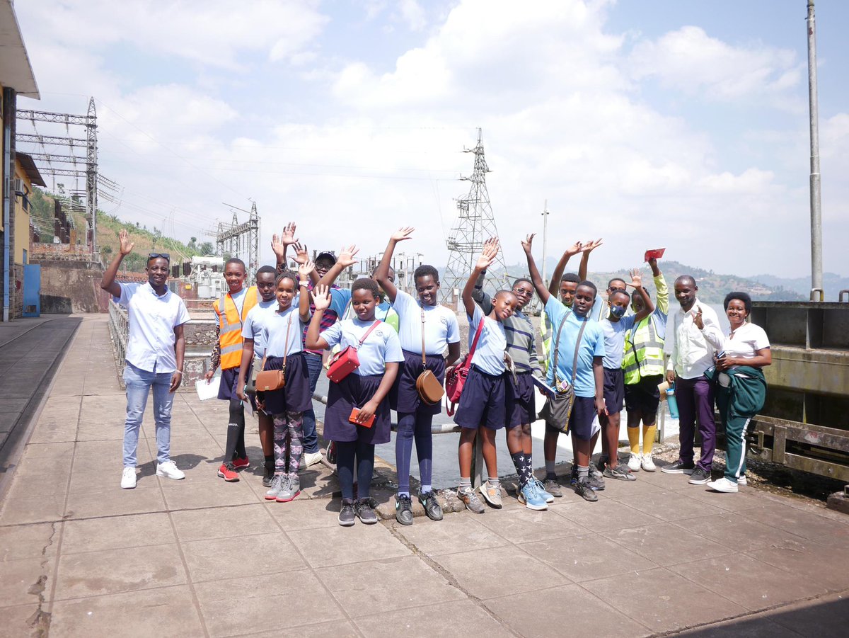 clba_org's tweet photo. This tour enhances their understanding of renewable energy, fosters critical thinking, and inspires future careers in engineering and environmental science. Thank you #EUCL Team of @reg_rwanda for welcoming the future Engineers .#ActiveLearning https://t.co/WhVp46HR4L