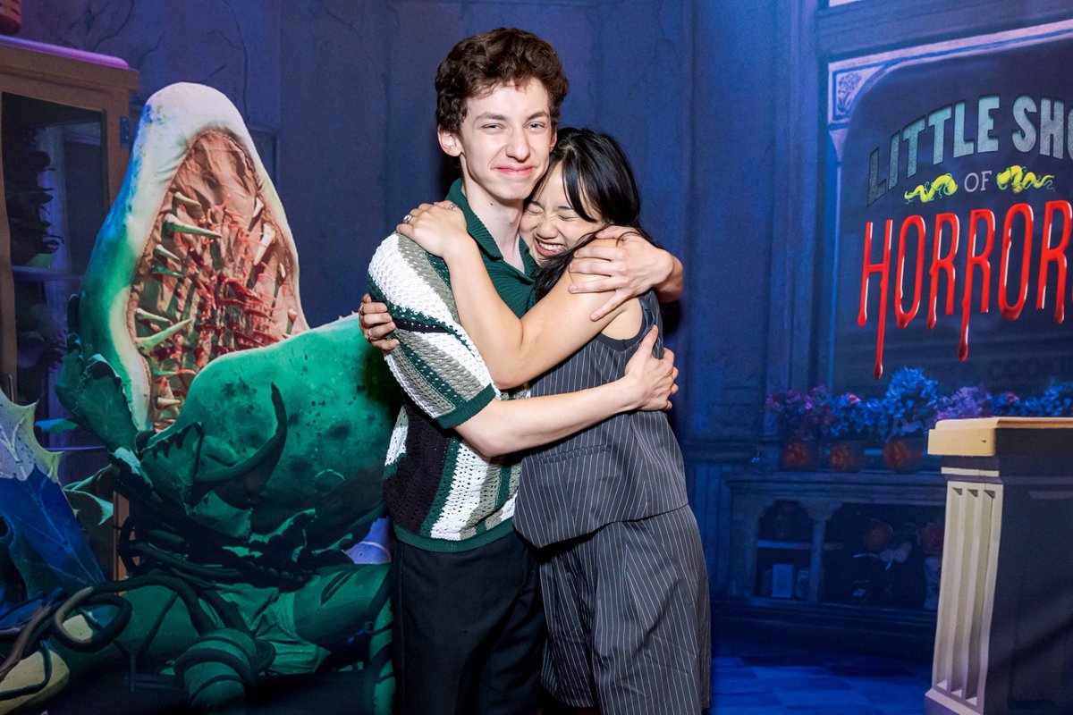 Welcoming <a href="/Sarah_Hyland/">Sarah Hyland</a> and <a href="/andrewbfeldman/">Andrew Barth Feldman</a> to #LittleShopNYC!