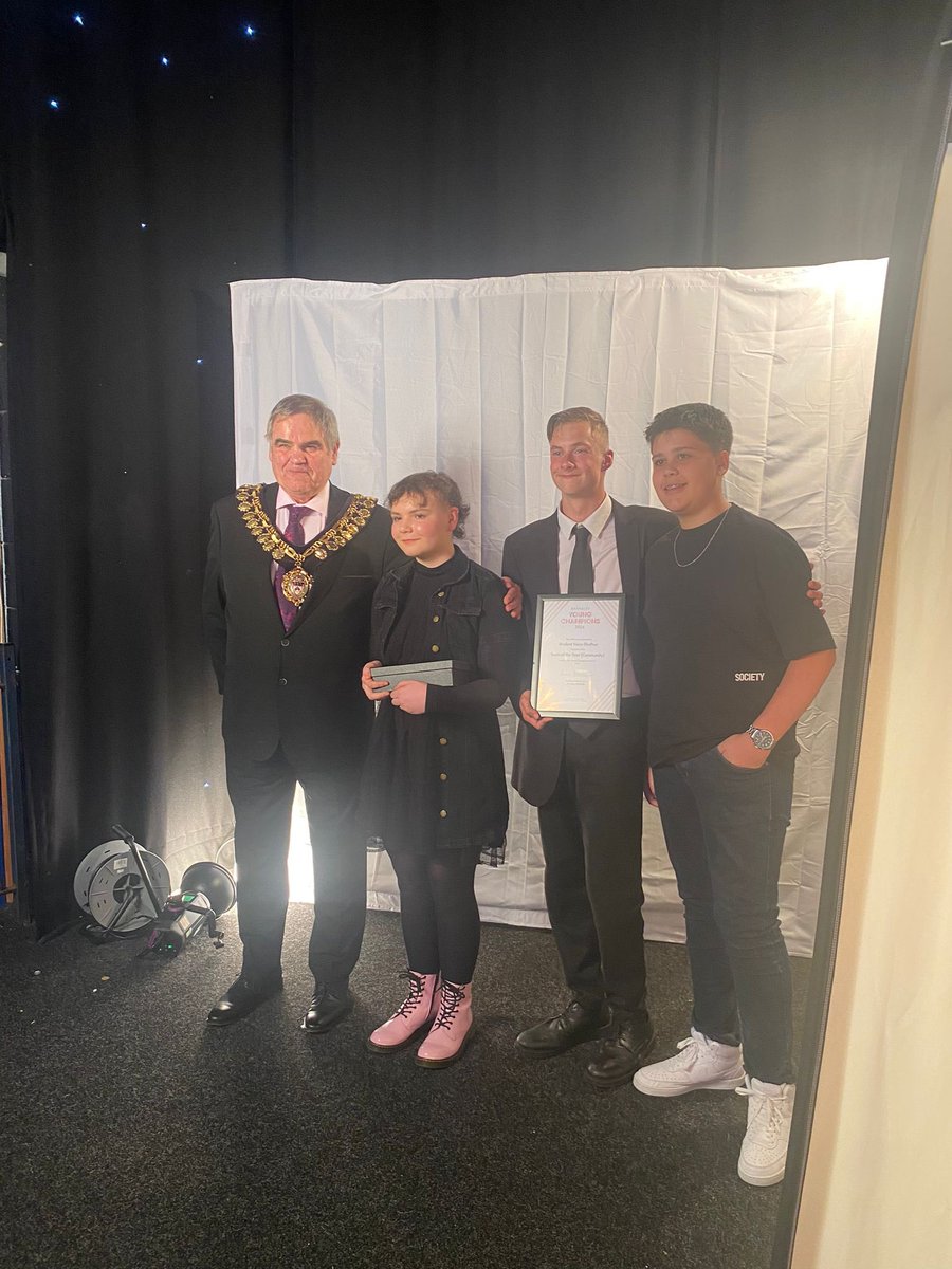 OA Shafton (@outwoodshafton) on Twitter photo They’ve only gone and done it!
#Welldone isn’t enough #praise for our #StudentVoice team!!
Barnsley Young Champions Team of the Year (Community) 👏👏👏
We are so proud of our #StudentVoice!!! Two awards in two weeks!! They are simply #amazing!! 💜 <a href="/OGATrust/">Outwood Family</a> They’ve only gone and done it!
#Welldone isn’t enough #praise for our #StudentVoice team!!
Barnsley Young Champions Team of the Year (Community) 👏👏👏
We are so proud of our #StudentVoice!!! Two awards in two weeks!! They are simply #amazing!! 💜 <a href="/OGATrust/">Outwood Family</a>