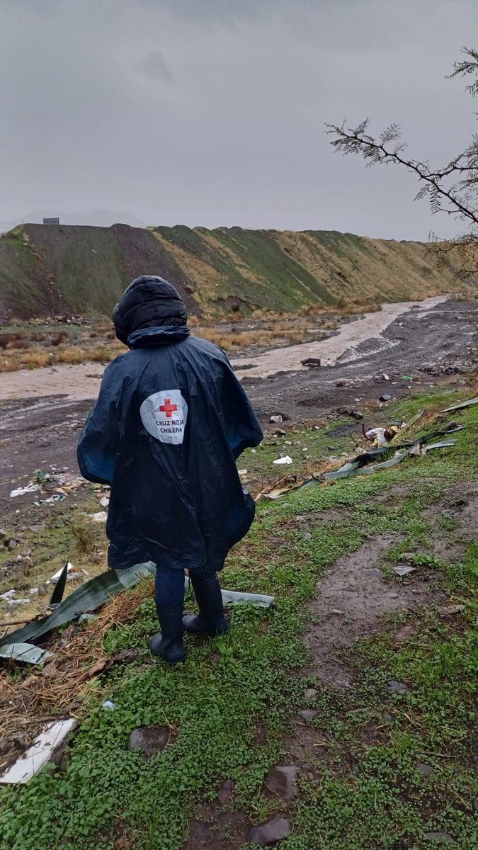 CruzRojaColina's tweet photo. Sigue nuestro trabajo en terreno con las personas en situación calle. 
#CruzRojaChilena #Colina 
@CruzRojaChilena https://t.co/Rq19OdGD9Q