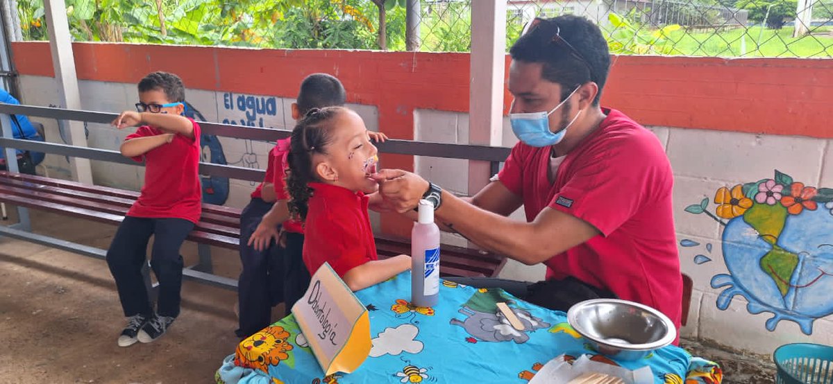 Ipasme Oficial (@ipasmeoficial) on Twitter photo ¡Atención para Apure!
Los estudiantes, docentes, administrativos y obreros del E.E.I.S.B. "Colegio de Entrenadores" recibieron atención del <a href="/APUREIPASME/">IPASME APURE</a> en medicina general, nutricionista, odontología e inmunización.
#VenezuelaYSuGenteBella
<a href="/NicolasMaduro/">Nicolás Maduro</a>
<a href="/_LaAvanzadora/">Yelitze Santaella</a> ¡Atención para Apure!
Los estudiantes, docentes, administrativos y obreros del E.E.I.S.B. "Colegio de Entrenadores" recibieron atención del <a href="/APUREIPASME/">IPASME APURE</a> en medicina general, nutricionista, odontología e inmunización.
#VenezuelaYSuGenteBella
<a href="/NicolasMaduro/">Nicolás Maduro</a>
<a href="/_LaAvanzadora/">Yelitze Santaella</a>