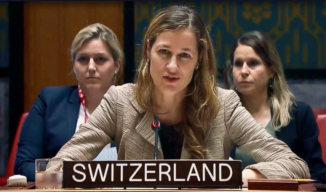 swiss_un's tweet photo. Acting for #HumanRights is acting for #Peace🕊️🇺🇳! 

In today‘s #UNSC meeting on tolerance,🇨🇭called for:

➡️ ending all forms of discrimination

➡️ guaranteeing women's participation in decision-making

➡️ placing human rights at the heart of conflict prevention&amp;peacebuilding. https://t.co/zIICPO0fK9