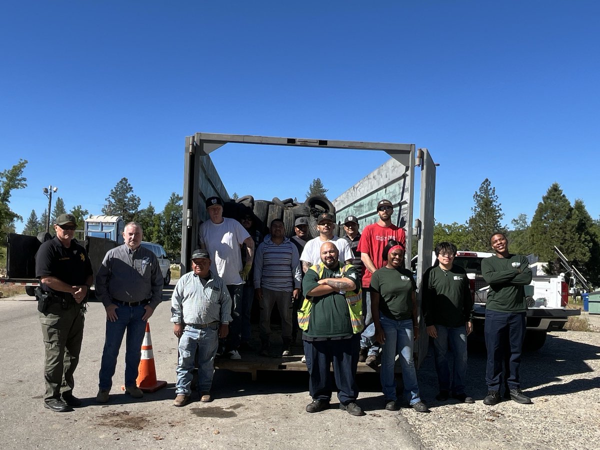 FresnoLCC's tweet photo. In 2023, @LocalCorps diverted 2.5 million pounds of e-waste, and 120,000 tires from landfills to meet CA’s climate targets. Funding for these efforts need to be prioritized in a #2024ClimateBond. @ilike_mike @RobertRivas_CA @CASenCaballero @AsmSoria @ShannonGroveCA @AsmArambula https://t.co/820q84ISlY