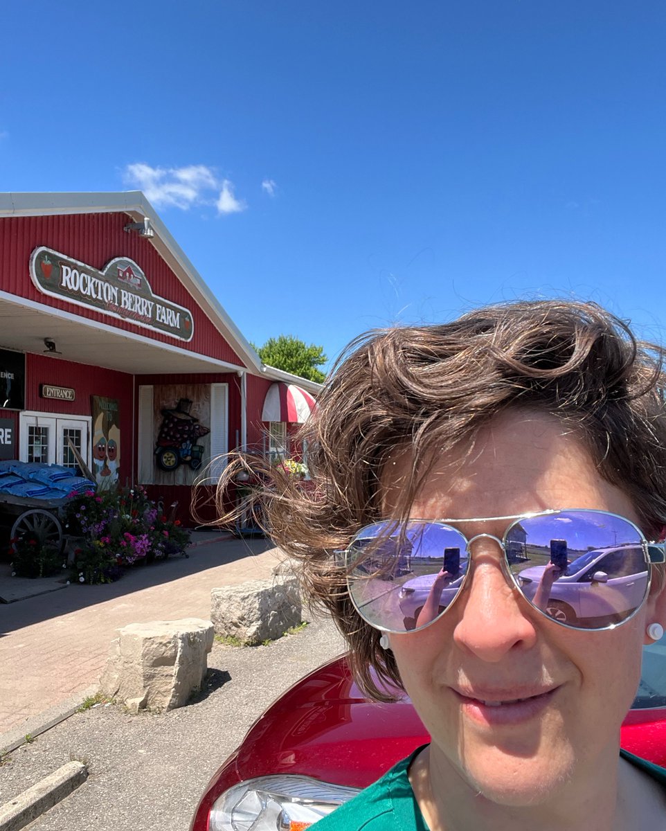 VELDarchitect's tweet image. Site visit with residential clients for an addition to their home. But had to make a stop @rocktonberryfarm a pioneers in farm markets! And happy to find @brantwoodfarms strawberries! Have a great weekend!