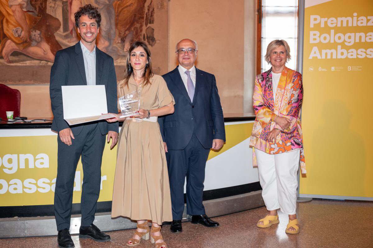 Huge congratulations and warmest wishes to the conference co-chairs Dr.ssa Michela Pacifici, Prof. <a href="/alechi66/">Alessandro Chiarucci</a> and the LOC members Dr.ssa <a href="/lisatede/">Lisa</a> and Dr. Michele Lussu! Thank you for your excellent work and contributions on #ECCB2024
#BolognaAmbassador <a href="/BolognaWelcome/">Bologna Welcome</a> <a href="/Bologna_CB/">Bologna Convention Bureau</a>