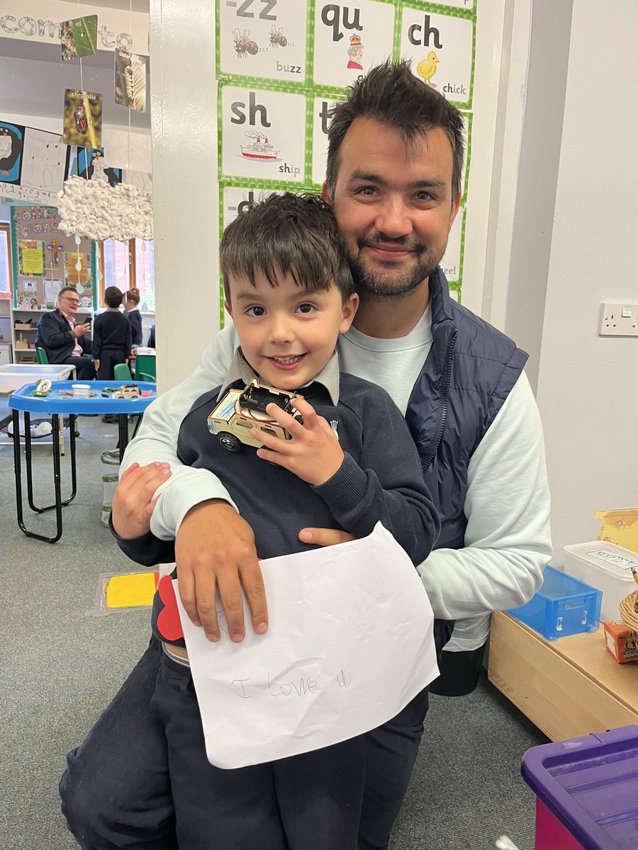 BelMiles73's tweet photo. Reception classes had fun making motorised Land Rovers with their Dads and Grandads. There was some healthy competition to see who could finish first! @winterfoldhs #winterfoldreception #thewinterfoldway #fathersday https://t.co/2N9KyuwaBZ