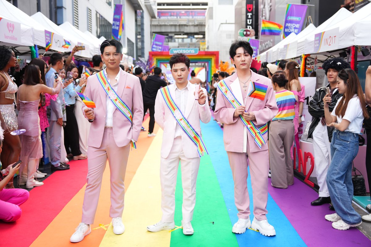 WatsonsThailand's tweet photo. เก็บตก #PrideToBeMORE 🏳️🌈
วัตสันภูมิใจที่ได้เป็นส่วนหนึ่งในการสนับสนุนความเท่าเทียม โอบรับทุกความแตกต่างอย่างมั่นใจ เรามุ่งมั่นที่จะเป็นแรงผลักดันในการสร้างความเปลี่ยนแปลงเชิงบวกเพื่อสังคมที่ดีขึ้น
#WatsonsThailand #Watsonsth #PrideToBeMore #DEI #Diversity #Equity #Inclusion https://t.co/mZC8RN9IfL
