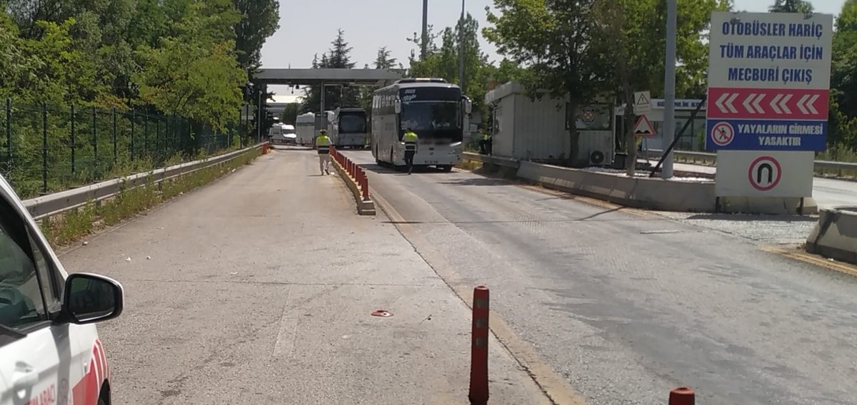 Kurban Bayramı öncesi artan yolcu taşımacılığı nedeniyle otobüs terminallerinde denetimlerimiz sıklaştırılmıştır. Fahiş fiyat başta olmak üzere yolcu taşımacılığına yönelik denetimlerimiz bayram boyunca devam edecektir. Vatandaşlarımızın huzurlu bir bayram geçirmesini diliyoruz.