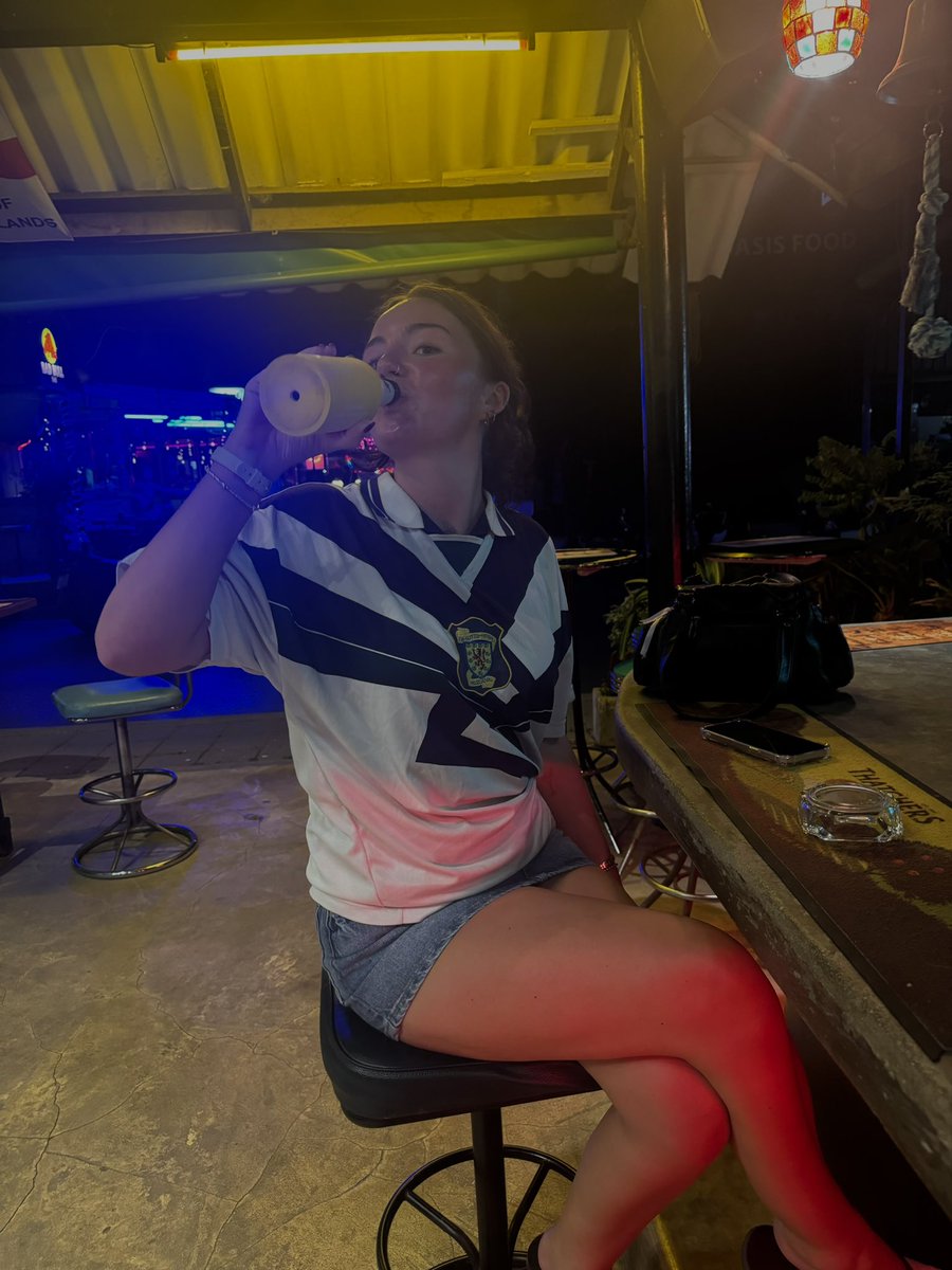 Gregangus95's tweet photo. @ScotlandNT Koh Samui, Thailand🍻 https://t.co/cny3XAT5pd