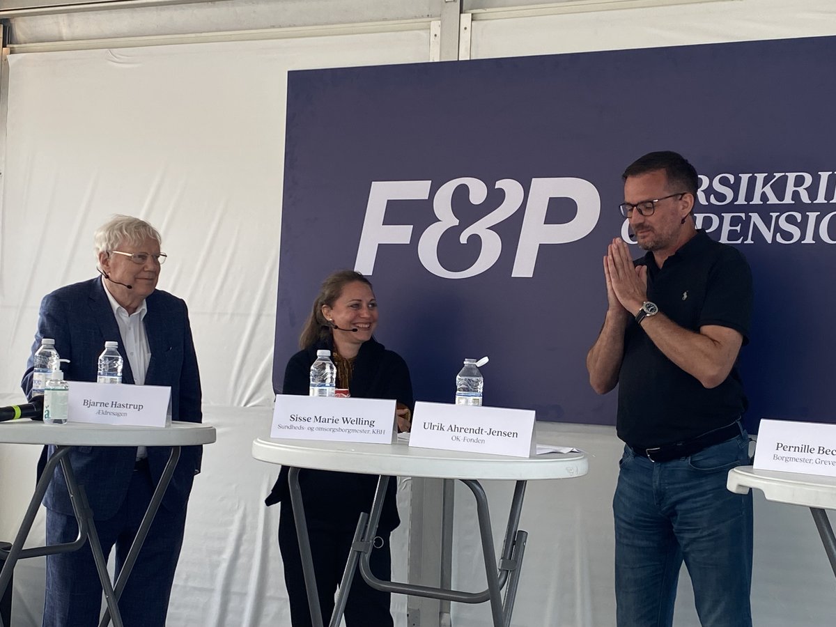 SisseMarieWe's tweet photo. Spændende debat hos @FPbranche om fremtidens boliger til ældre. Fortalte bl.a. om de gode erfaringer i @koebenhavner med tryghedsboliger. Og opfordrede F&amp;P til at bygge boliger både de ældre og vores sygeplejersker og sosu’er kan betale! #dkpol #kbhpol #sundpol #fmdk https://t.co/ujEyP4HDTN