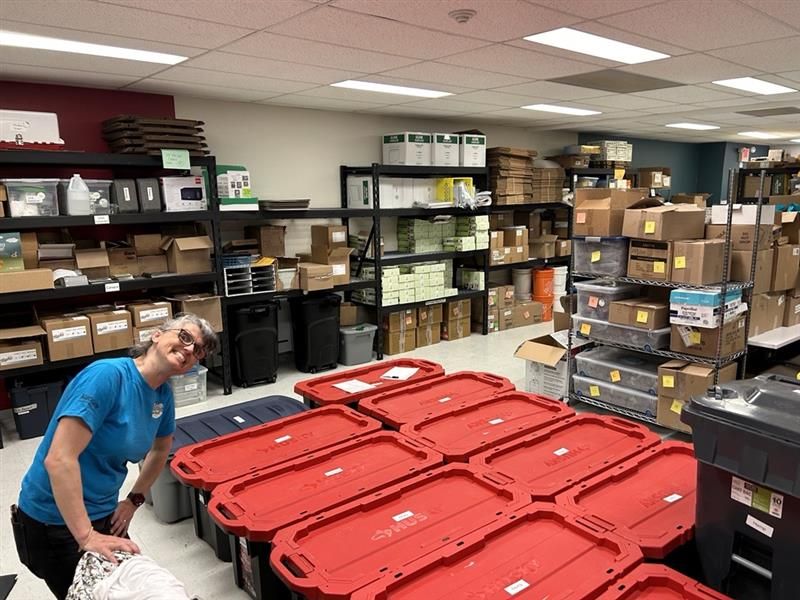 Pituraseeds's tweet photo. It was great to catch up with our friends at @aitcmb and provide them with some more seed to fill their seed kits. We are always happy to support the great programs #AgInTheClassroom provides to students around the province.
#AgricultureEducation #GrowingKnowlege #AgLiteracy https://t.co/qR7s75Qlsr