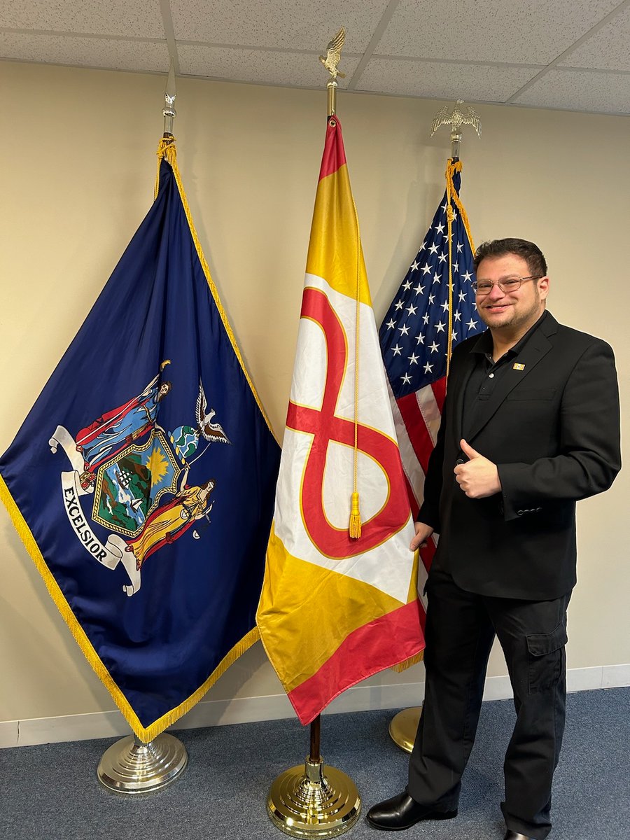 Different, not disabled.
Today is Neurodiversity Pride Day, a day to celebrate the uniqueness of all minds. My Douglaston District Office proudly displays the official New York State neurodiversity flag, designed by #NY03 constituent, Josh Mirsky.