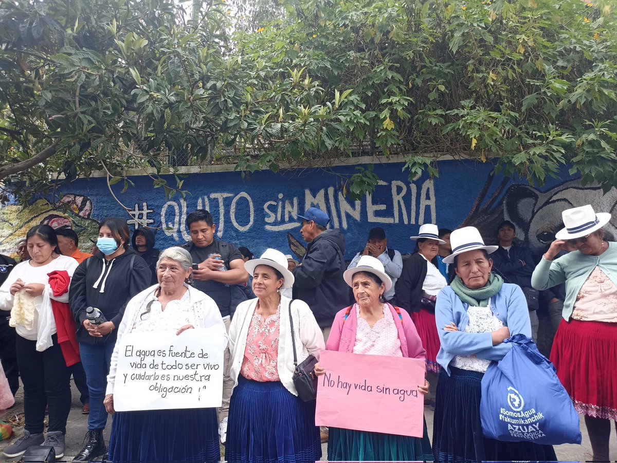 AcEcologica's tweet photo. #CasoGirón

Quito, audiencia en la .@CorteConstEcu exigiendo que se proteja la consulta popular de Girón 2019.

La minera @DPMEcuador ha puesto una acción inconstitucional para desconocer los resultados.

El agua vale más que el oro 💦🌳

Ver audiencia: https://t.co/ICsWZNcfIF https://t.co/782rcf4Bx9