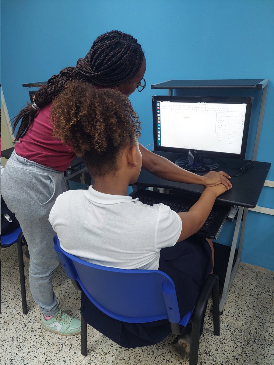 Facilitadora del infocentro Juan evangelista Echarri dicta taller de open Libre Office writer a niña del complejo educativo Juan evangelista Echarri
#VenezuelaYSuGenteBella
<a href="/NicolasMaduro/">Nicolás Maduro</a> 
<a href="/Gabrielasjr/">Gabriela Jiménez</a> 
<a href="/LaRosaInfoVE/">LaRosaInfoVE</a> 
<a href="/BrigadasCHCH/">Brigadas comunicacionales Hugo Chávez</a>
<a href="/Mincyt_VE/">Ministerio para Ciencia y Tecnología</a>