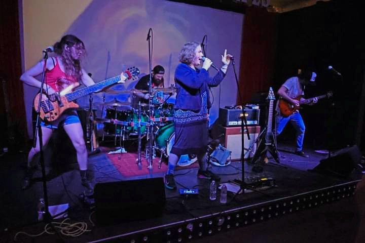 Louisville two weeks ago at the incredible art spot <a href="/PlanetoftheT/">Planet of the Tapes</a>

Also a shout-out to <a href="/3rdPowerAmps/">3rdPowerAmps</a> for joining us on "Short Stories" as the rig Max used every night. Their amps are tanks, the library has it on good authority that the big Flying V has never sounded bigger. 📖