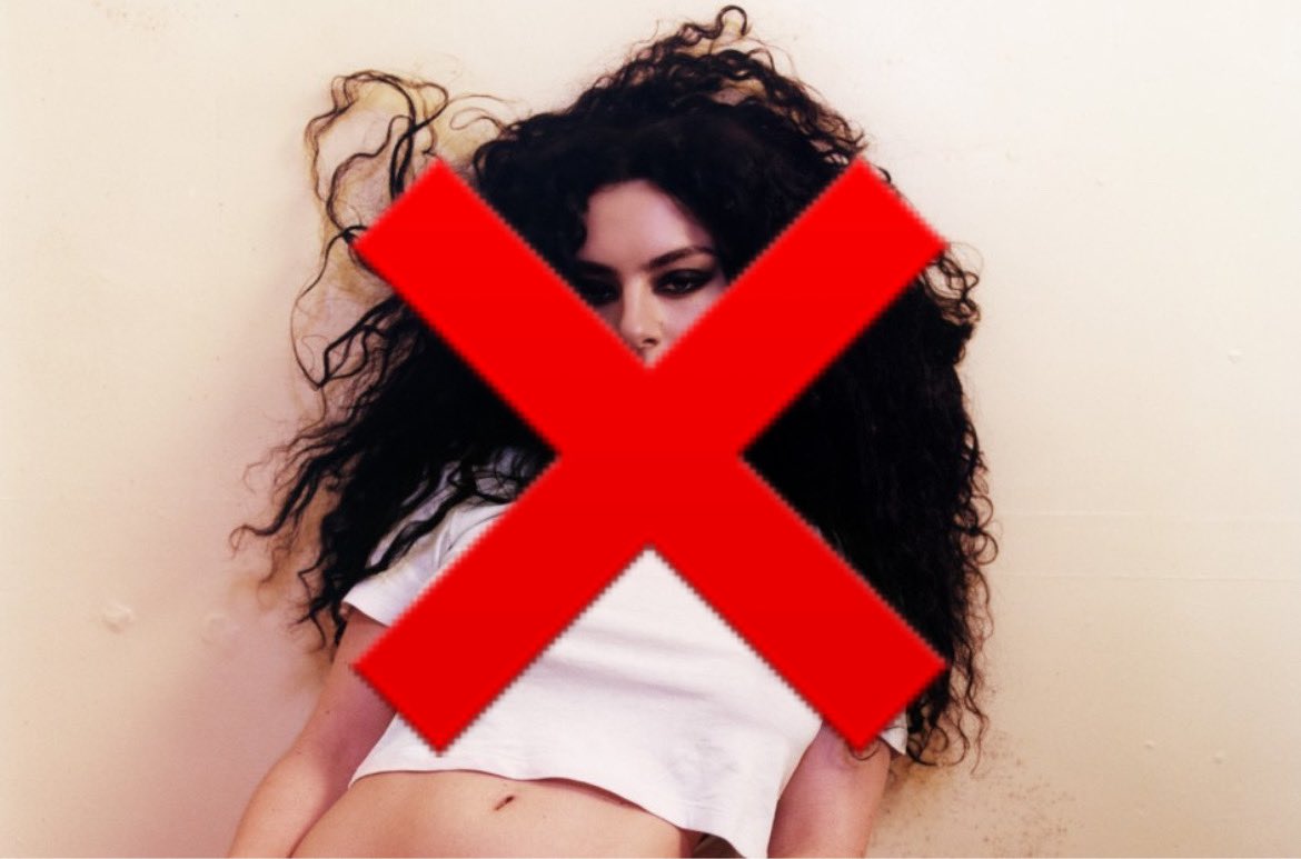 notpopbase's tweet photo. Exposing Charli XCX for being a racist pick-me problematic loser: a thread 🧵 https://t.co/9DbQDAJnvh